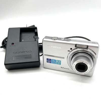 Olympus FE-190 Digital Kamera Kompaktkamera Digi Cam Silber 6 MP getestet  