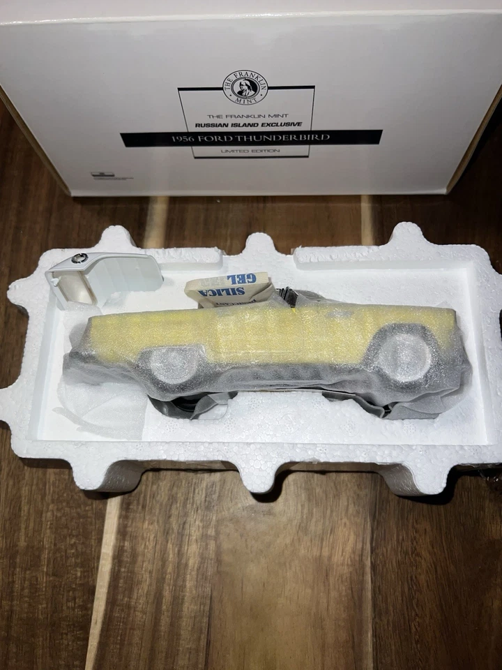 Ford Thunderbird Russian Island 1956 Franklin Mint edición limitada Foto 3 de 4
