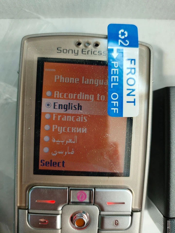 Sony Ericsson W800  Unlocked 2G english multi-language phone - Image 2 of 4
