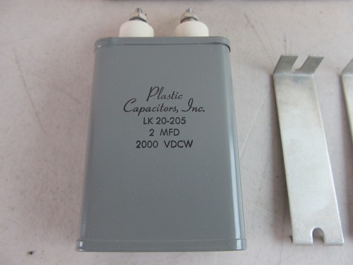 Condensateur Plastique Plastic Capacitors Inc. 2 MFD 2000 VDCW - Modèle LK-20-205 - Neuf, Origine USA