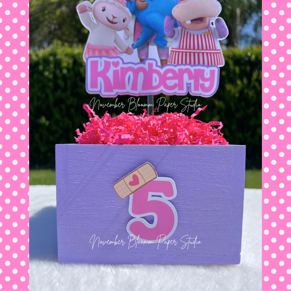 Suministros de fiesta de cumpleaños Doc McStuffins, centros de mesa Doc McStuffins Foto 3 de 4