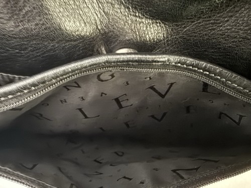 Levenger Schwarz Leder Laptoptasche Arbeitstasche Unisex Schultertasche Reißverschluss Top - Bild 19 von 22