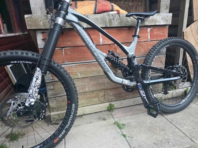 NUKEPROOF DISSENT ALLOY DH BIKE NEW DORADO PRO FORK