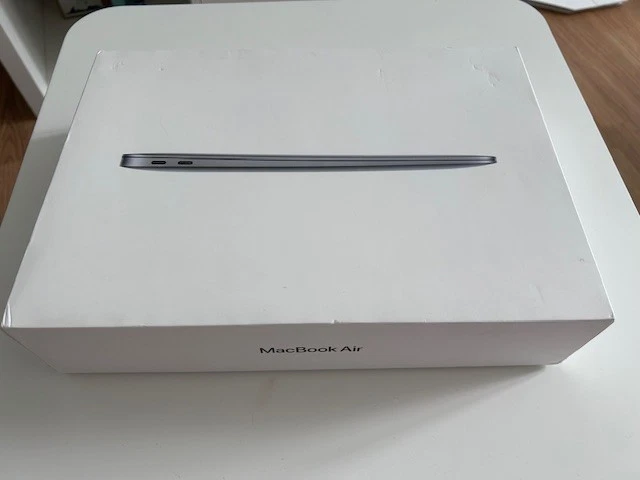 Apple MacBook Air 13 Zoll (256GB SSD, i3, 8GB) Laptop - Space Grau - Bild 3 von 4