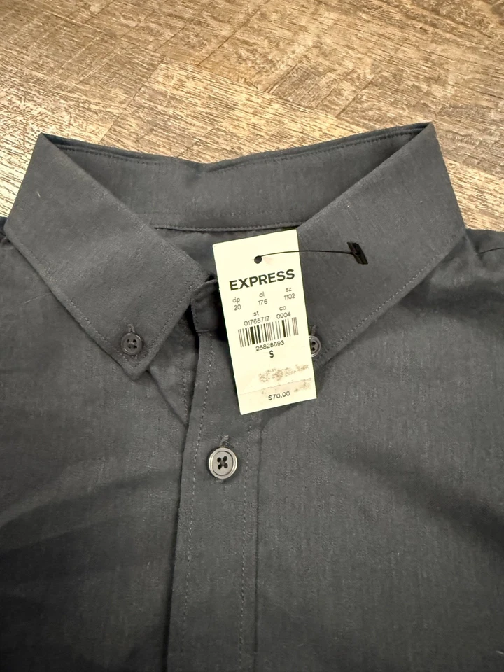 Camisa Express Para Hombre Manga Larga Abotonada Gris Oscuro Talla S Nueva Con Etiquetas Precio de venta sugerido por el fabricante 70 Foto 4 de 4