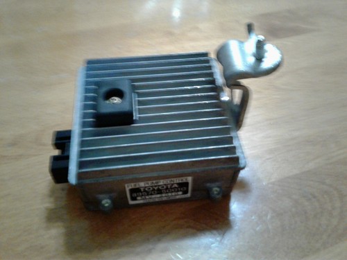 1993-94 Lexus LS400 Genuine Fuel Pump 