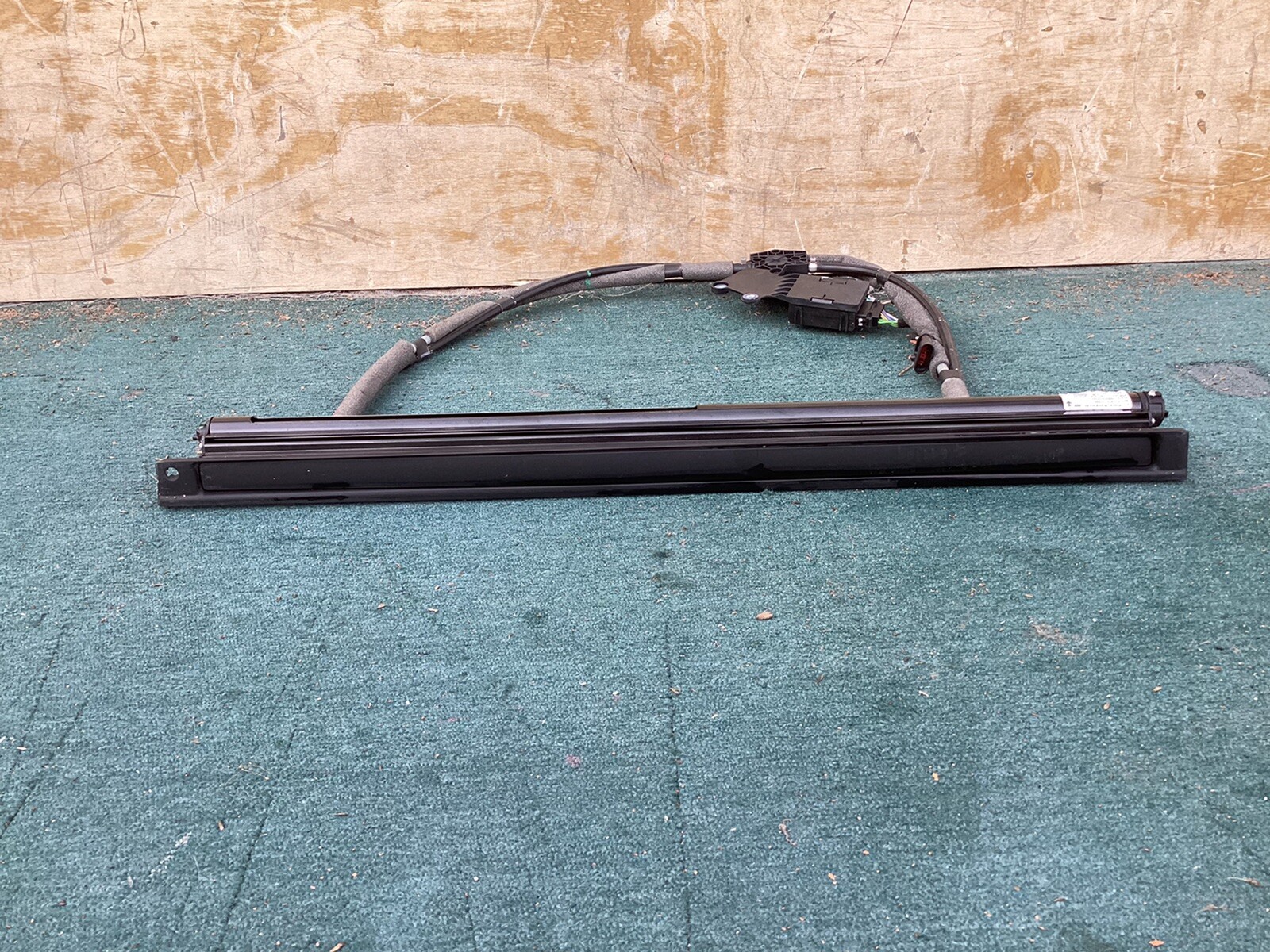 2013 2014 2015 2016 2017 MASERATI QUATTROPORTE REAR RIGHT SUNSHADE OEM USED