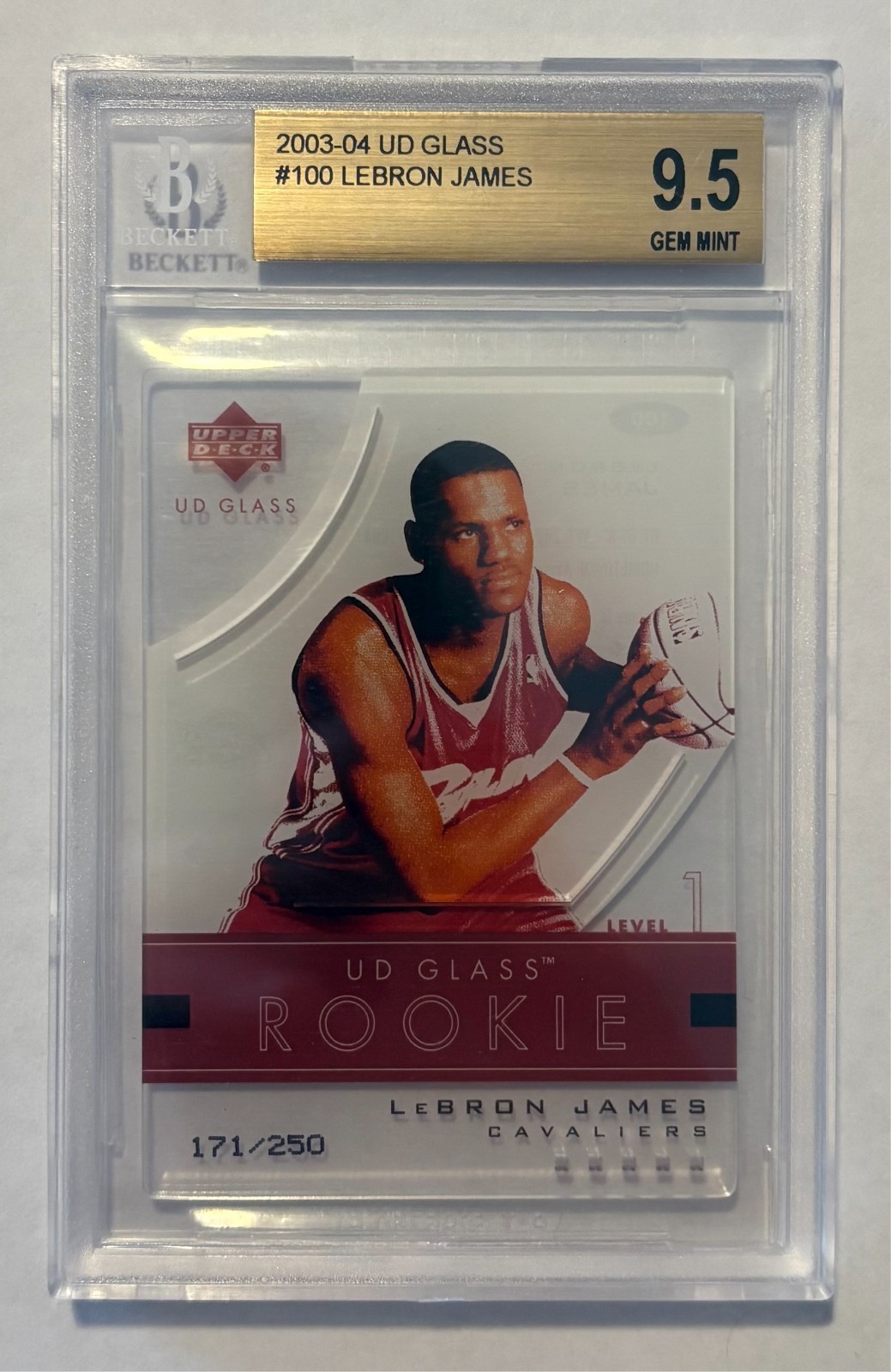 2003-04 UD Glass - Rookie LeBron James #100 /250 BGS 9.5