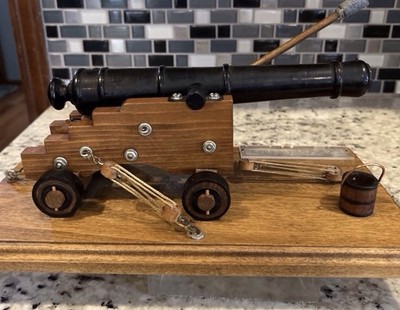 NAVY 32 POUND SHIPS CANNON SCALED MODEL EARLY 19th CENTURY DESIGN