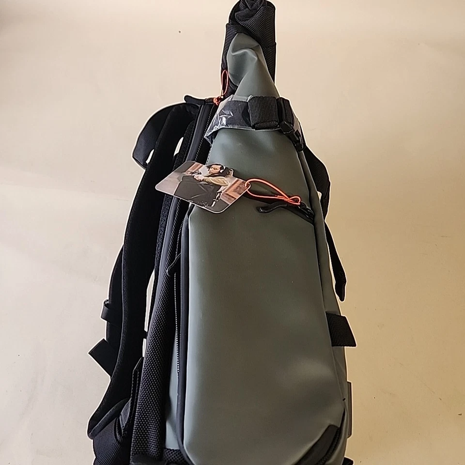 WANDRD PRVKE Series 21L Backpack - Blue/Black - Camera/Everyday Rolltop Bag - Image 3 of 4