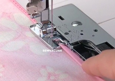 SINGER Sewing Machine Rolled Roll Hem Foot Simple 2263 3116 3221 3223 3232 3337