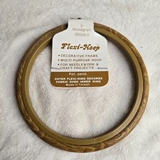 Flexi Hoop New 5  Wood Grain Pattern Needlework Craft Frame With Hanger VTG NOS