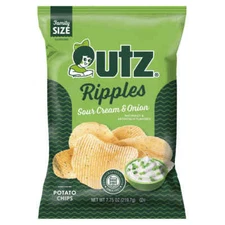 UTZ SOUR CREAM & ONION POTATO CHIPS 2.75 OZ .. 4 PACK ..