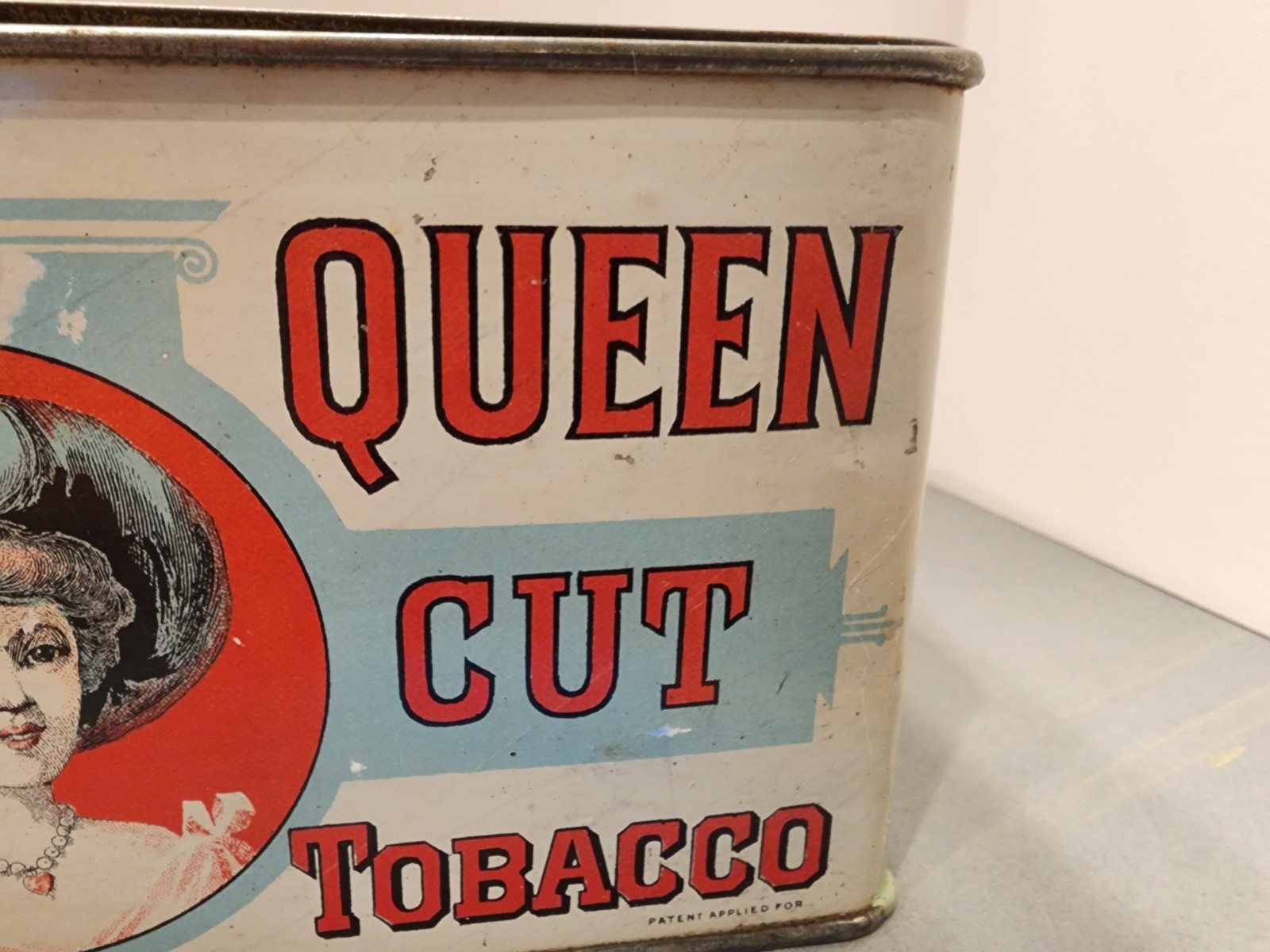 VTG ADVERTISING EMPTY DIXIE QUEEN LUNCH PAIL STYLE TOBACCO TIN NO HANDLE