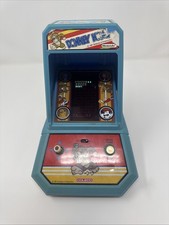 Vintage 1981 Nintendo Donkey Kong-by Coleco.