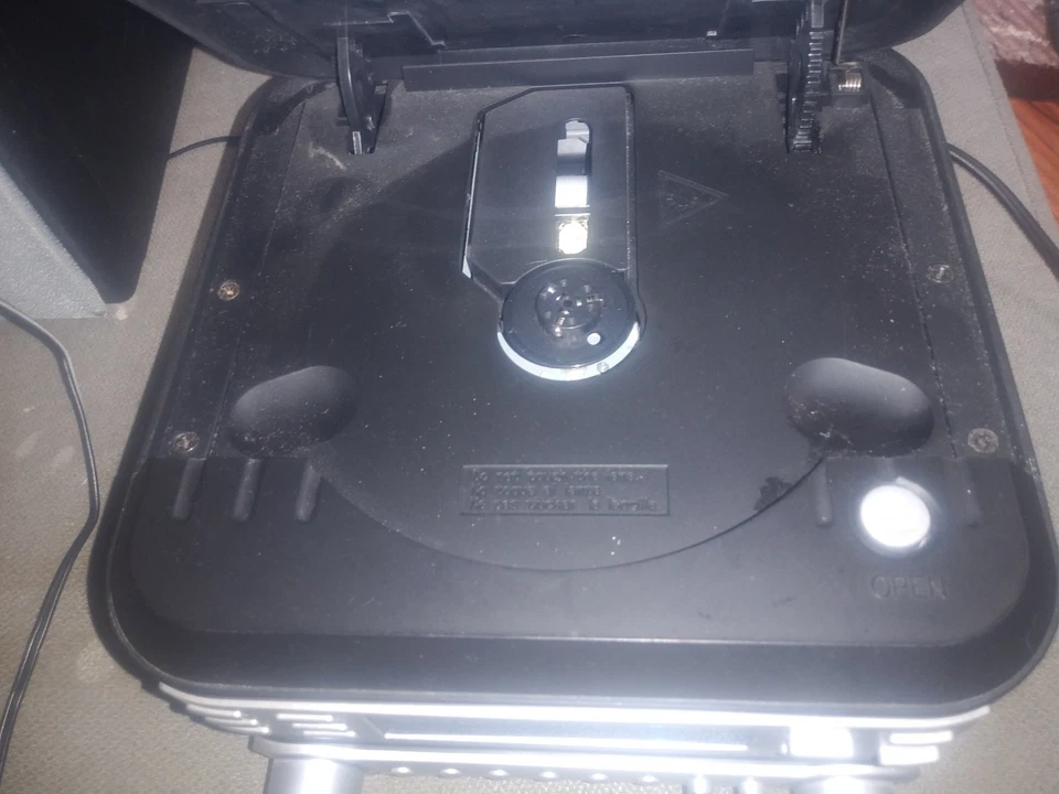 GPX HC221B Micro HI-FI System CD Player & AM/FM Radio - Works No Remote - Image 2 of 4