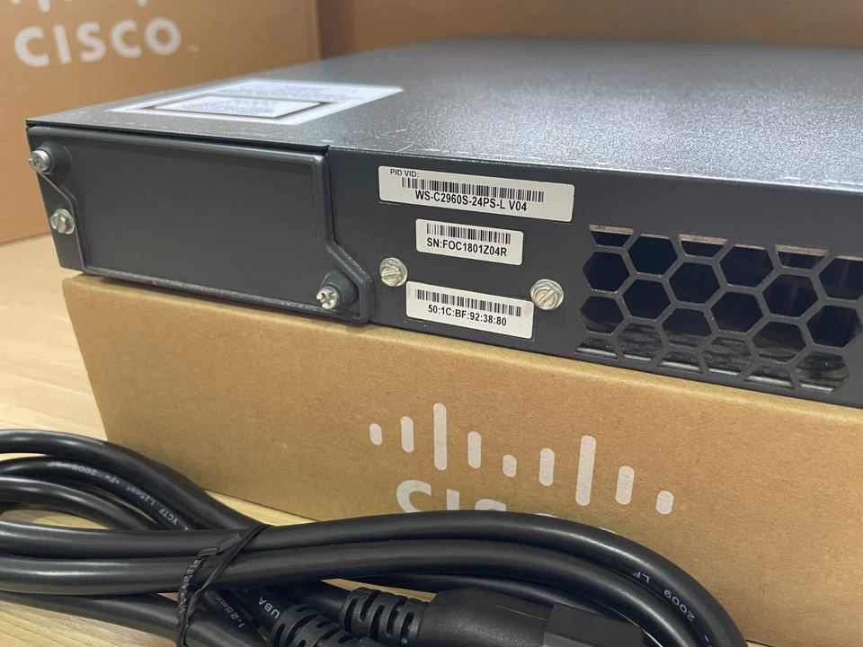 Cisco Catalyst (WS-C2960S-24PS-L) 24-Ports PoE+ Switch. READ DESCRIPTION - Image 4 of 4