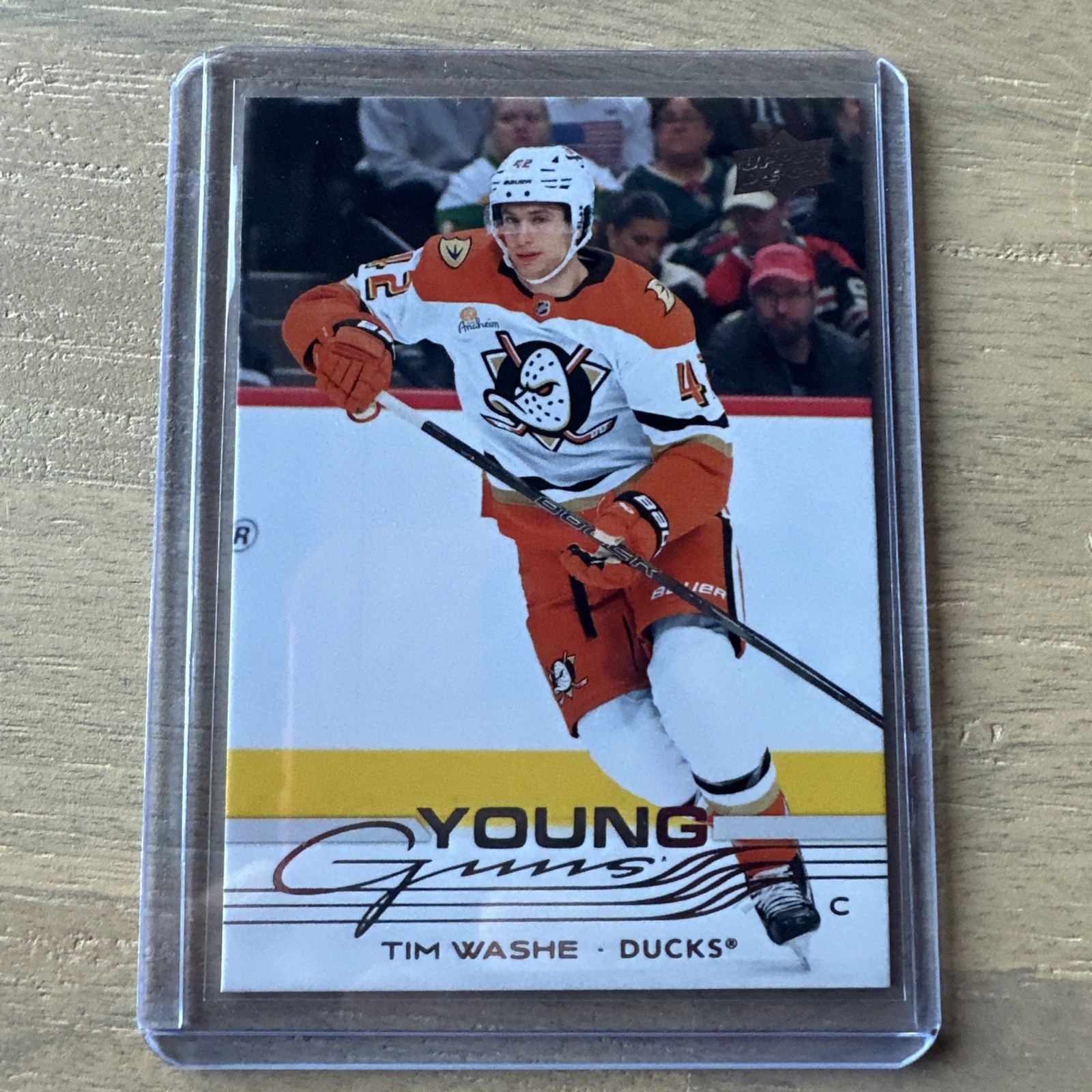 ✅ 2025-26 Upper Deck Series 1 - Young Guns Tim Washe #206 (RC)