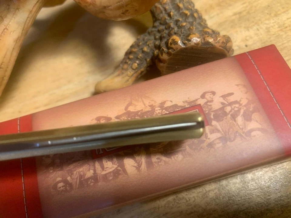 Navaja de bolsillo Rough Rider de latón cepillado con bloqueo de 3 3/8" RR1978 Foto 4 de 4