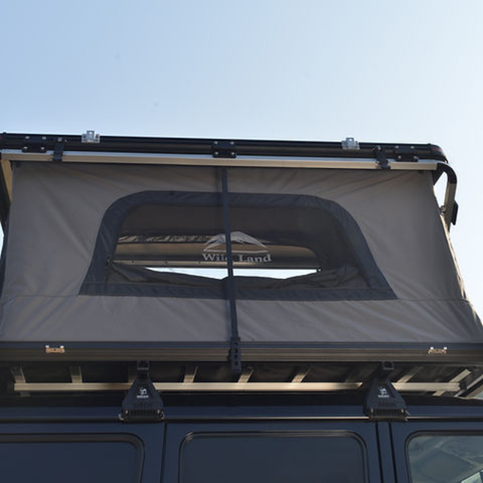 Wildland Rock Cruiser 140 Hard Shell Roof Top Tent eBay
