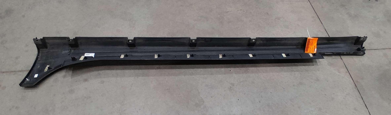14-24 Maserati Ghibli Rocker Molding Side Skirt Right Passenger Side OEM