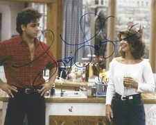 LORI LOUGHLIN SIGNED AUTHENTIC FULL HOUSE REBECCA 8X10 PHOTO D w/COA ACTRESS