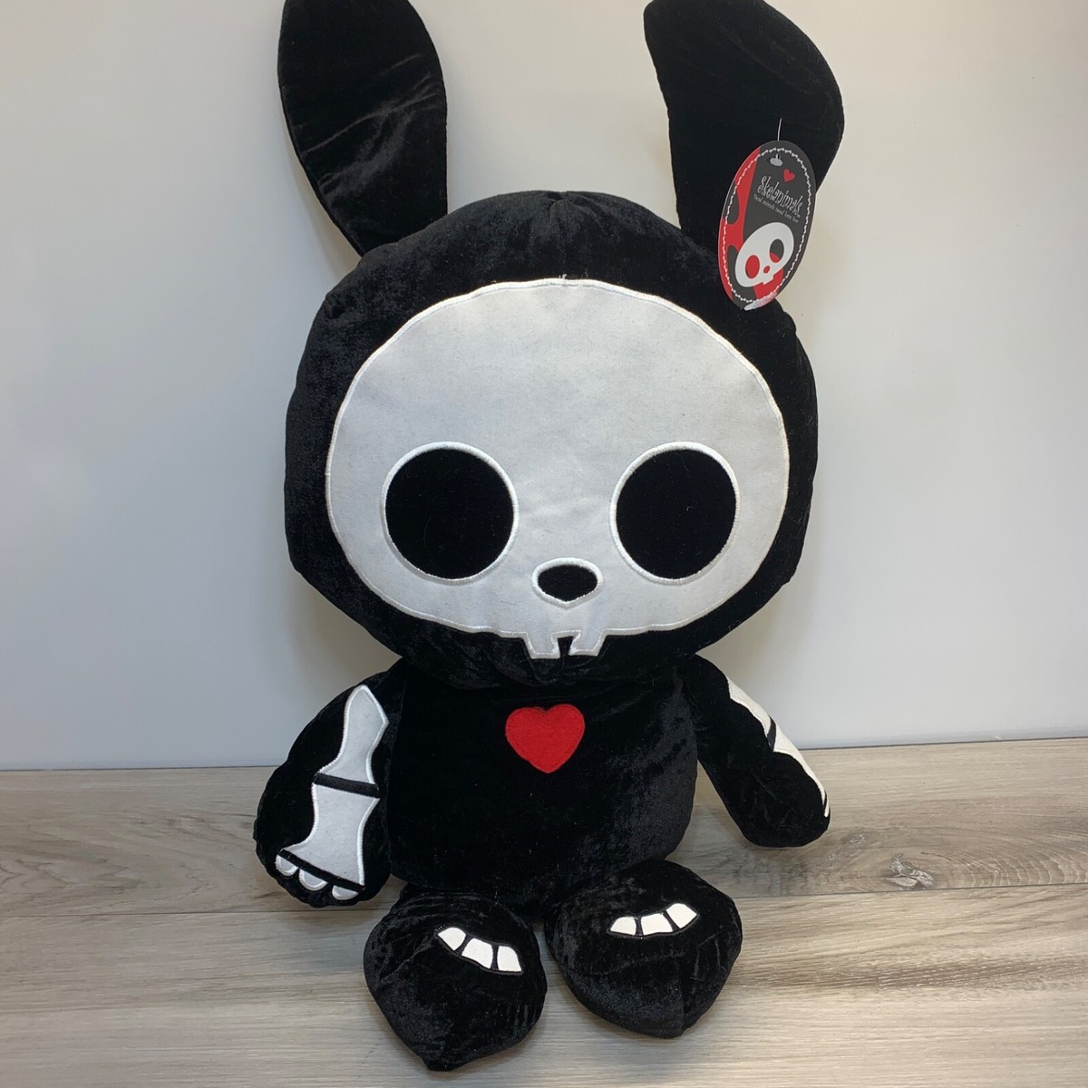 BLACK RABBiT ぬいぐるみ テスト販売バージョン Black Rabbit Pastel Editions - The Toy Chronicle