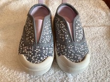 Osh Kosh Bgosh Canvas Slip On Shoes Toddler Girl Size 5 NWOT