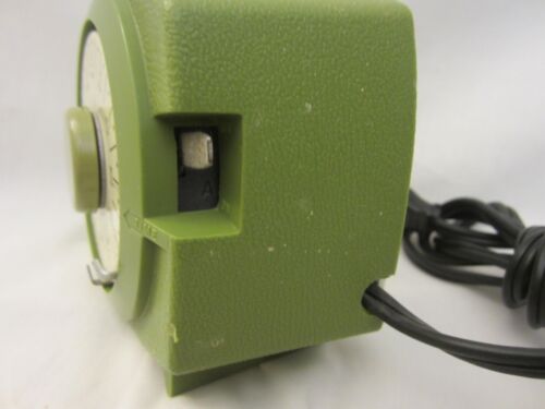 Montgomery Ward Signature Avocado Green Appliance Timer 83-545 WITH BOX - Picture 2 of 8