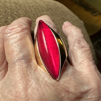 Luxurious Zinc Alloy Gold With Red Ring In A Size 7 With Resin Inlay