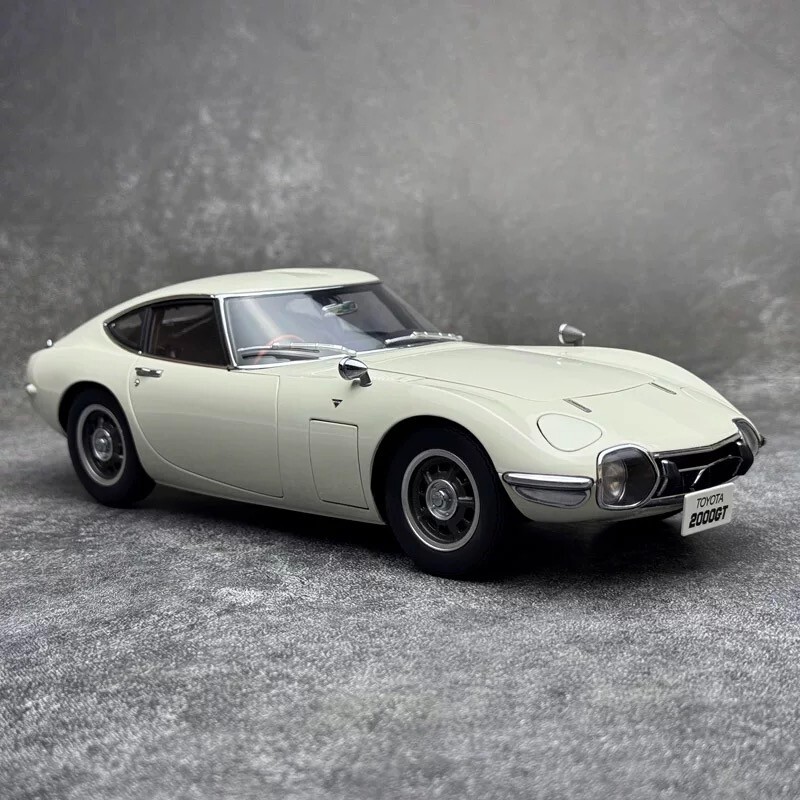AUTOart 1:18 Toyota 2000GT 1967 Pegasus White – Nummerierte Erstauflage inkl. Zertifikat & Originalbox – Bild 2