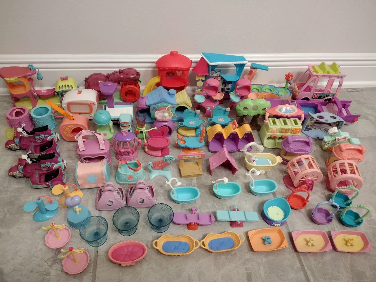 LITTLEST PET SHOP Lot of 5 RANDOM MEDIUM playsets and accessories