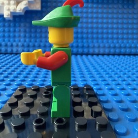 LEGO MINT Forestman Minifigure Red PLUME/Arms 6066 Camouflaged Outpost 