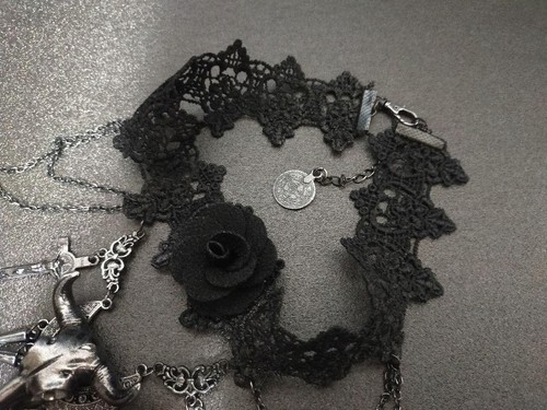 Jean Paul Gaultier Rose Kreuz Halskette Schwarz Silber Gold Karma Büffel Vintage - Bild 6 von 11