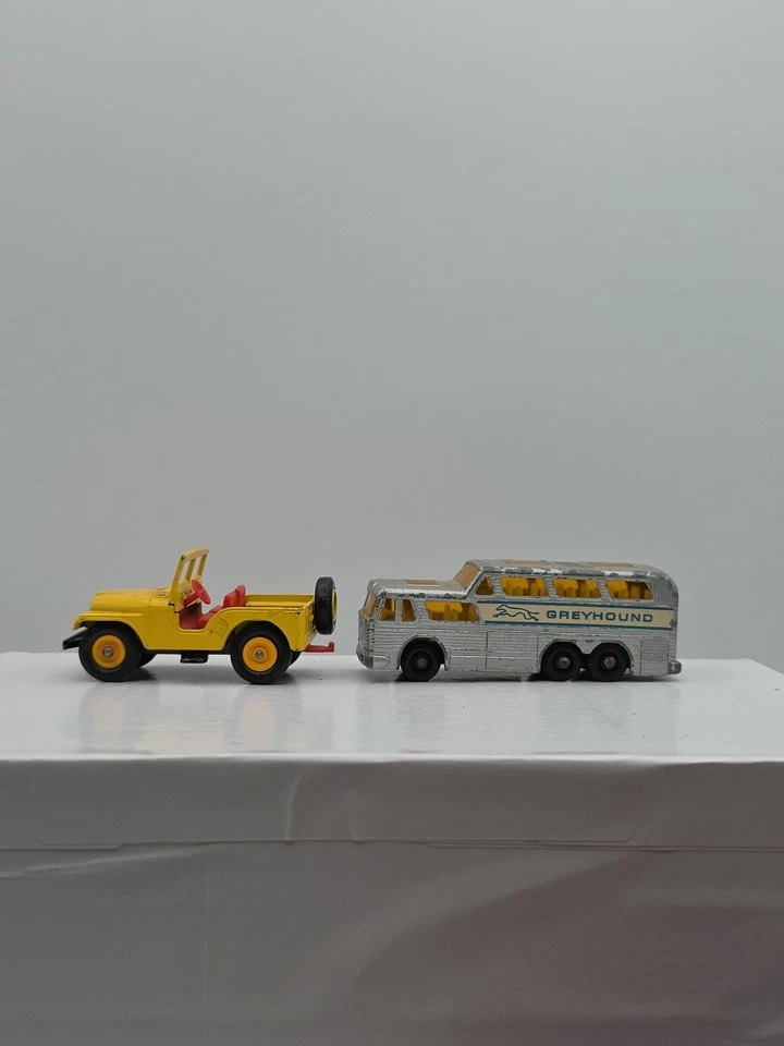 LOTE DE 5 AUTOBUSES MATCHBOX LESNEY JEEP - JEEP - AUTOBÚS ESCOLAR - AUTOBÚS LONDRES A-47 Foto 3 de 4