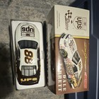 Action 1:24 Dale Jarrett #88 UPS 2001 Ford Taurus LE Diecast — photo 3