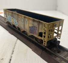 ATHEARN HO SCALE PEABODY 4 BAY OPEN HOPPER CAR R/N PBL 6673 WEATHERED GRAFFITI