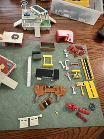 Vintage 1987 Galoob Micro Machines Travel City BIG LOT Playsets Parts Accessorie