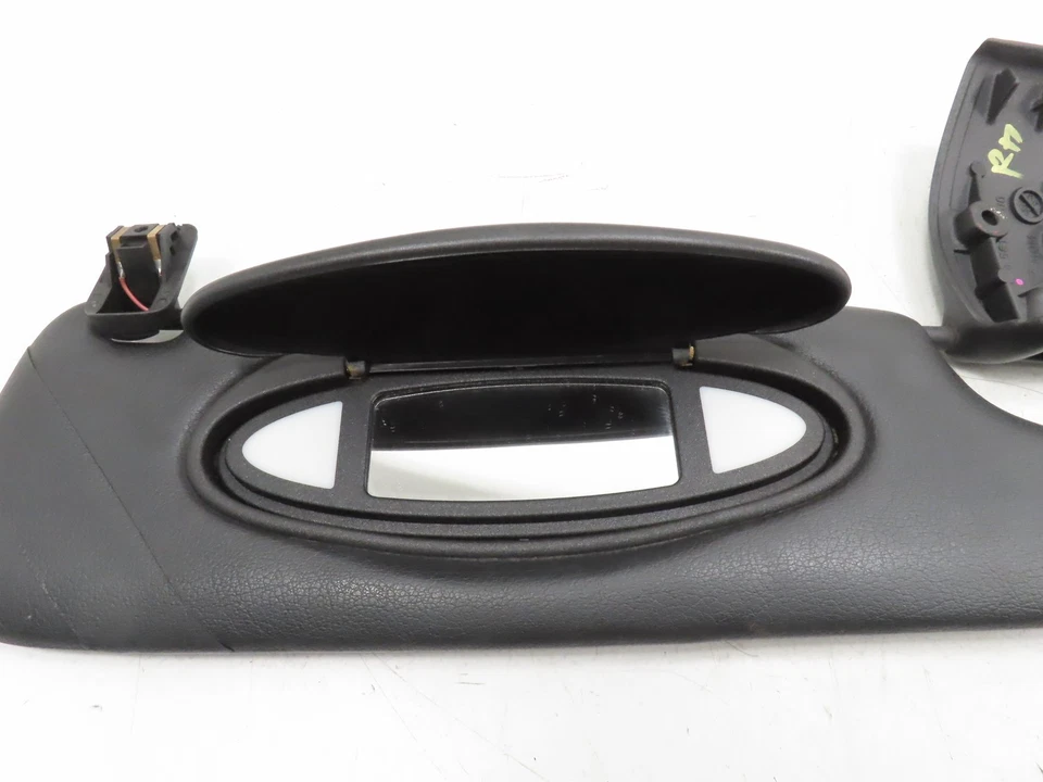 00 Porsche Boxster S 986 #1316 Sunvisor, Right Passenger, Black 98656160800 - Image 2 of 3