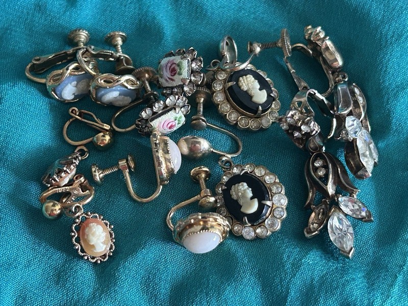 Vintage Signed Earrings Trifari Coro Napier Sarah Screwback Gold-Tone & Unsigned