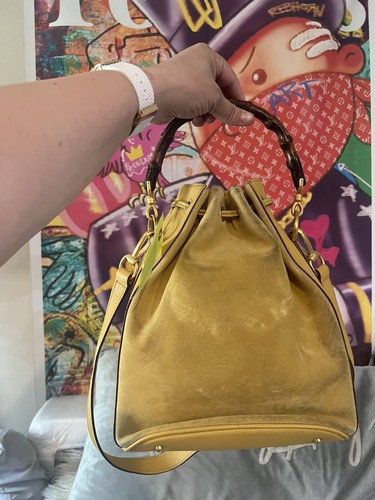 Authentic Gucci Vintage Bamboo Yellow Shoulder Bucket Bag - Picture 13 of 24
