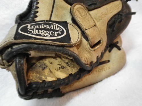 Louisville Slugger 12" Softball / baseball Glove Right Hand Thrower FP1202R - Picture 2 of 10