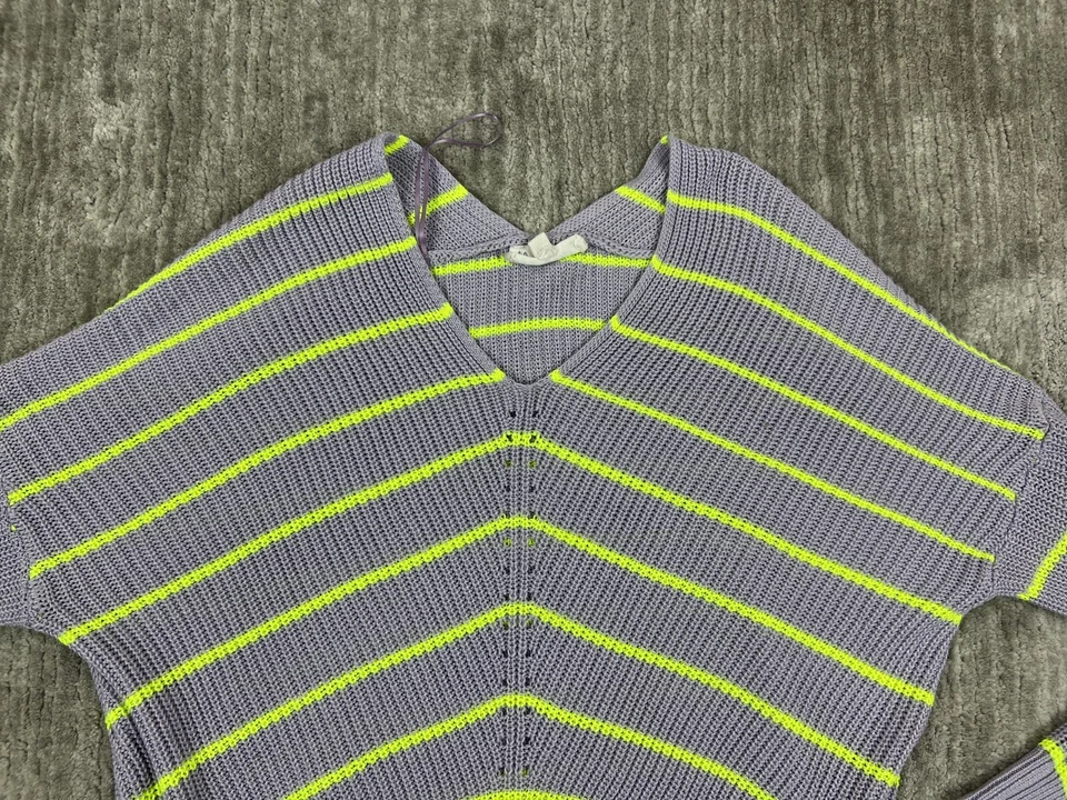 Cloud Chaser 女式大码紫色黄色条纹短长袖毛衣 — 第 2/4 张图片