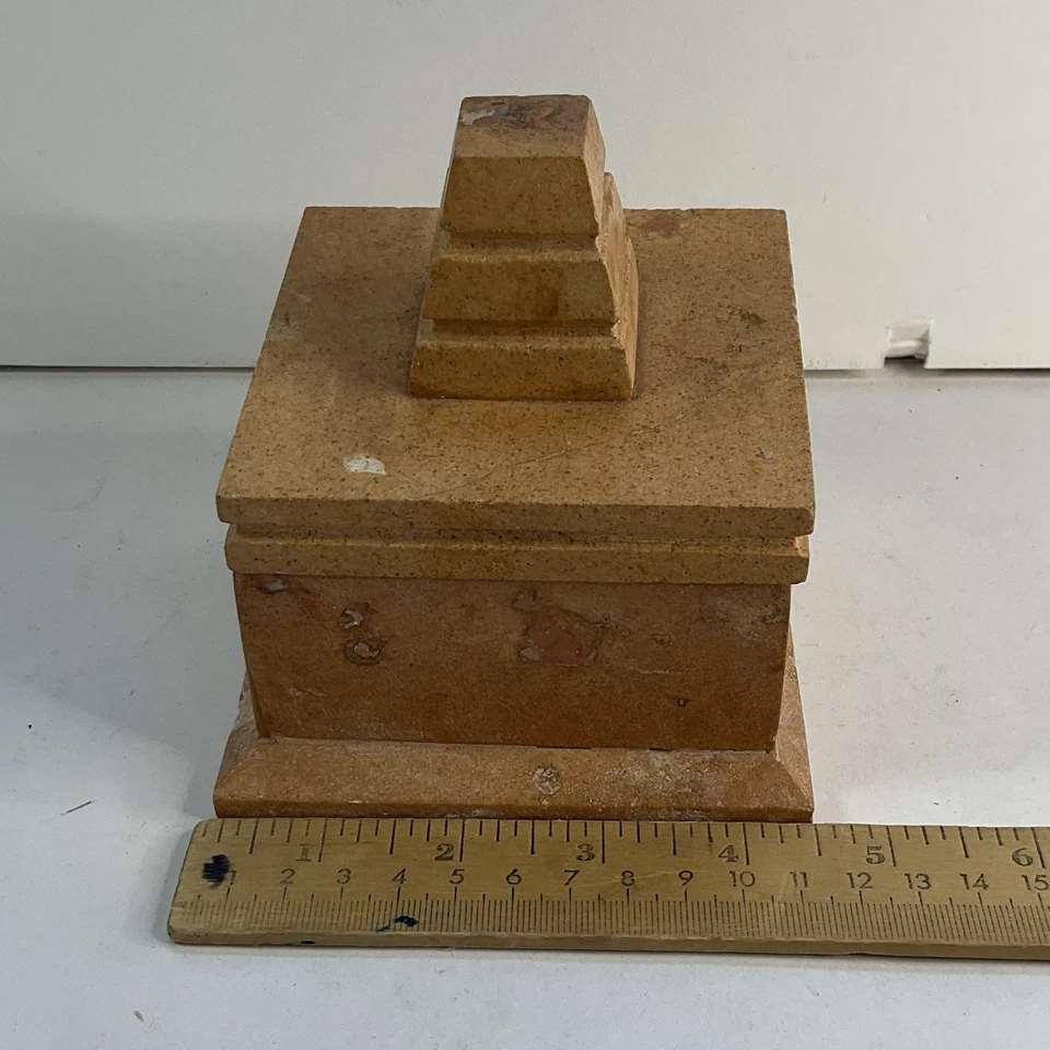 7个娃娃神庙Dzibilchaltun尤卡坦墨西哥纪念品容器土器皿 — 第 4/4 张图片