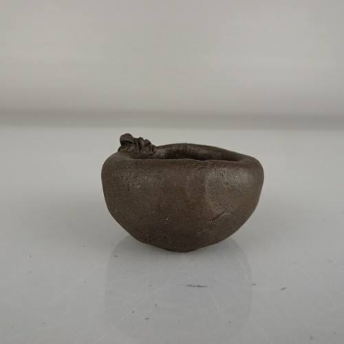 Shunjaku Mini Bonsai Pot with Frog Unglazed 4.5cm Used