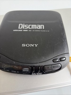 Sony Discman D-131 Portable CD Player Black w/ TRH-2 Sony HeadphonesTested Works
