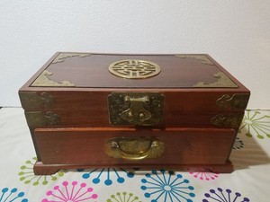 vintage wooden chinese jewelry box