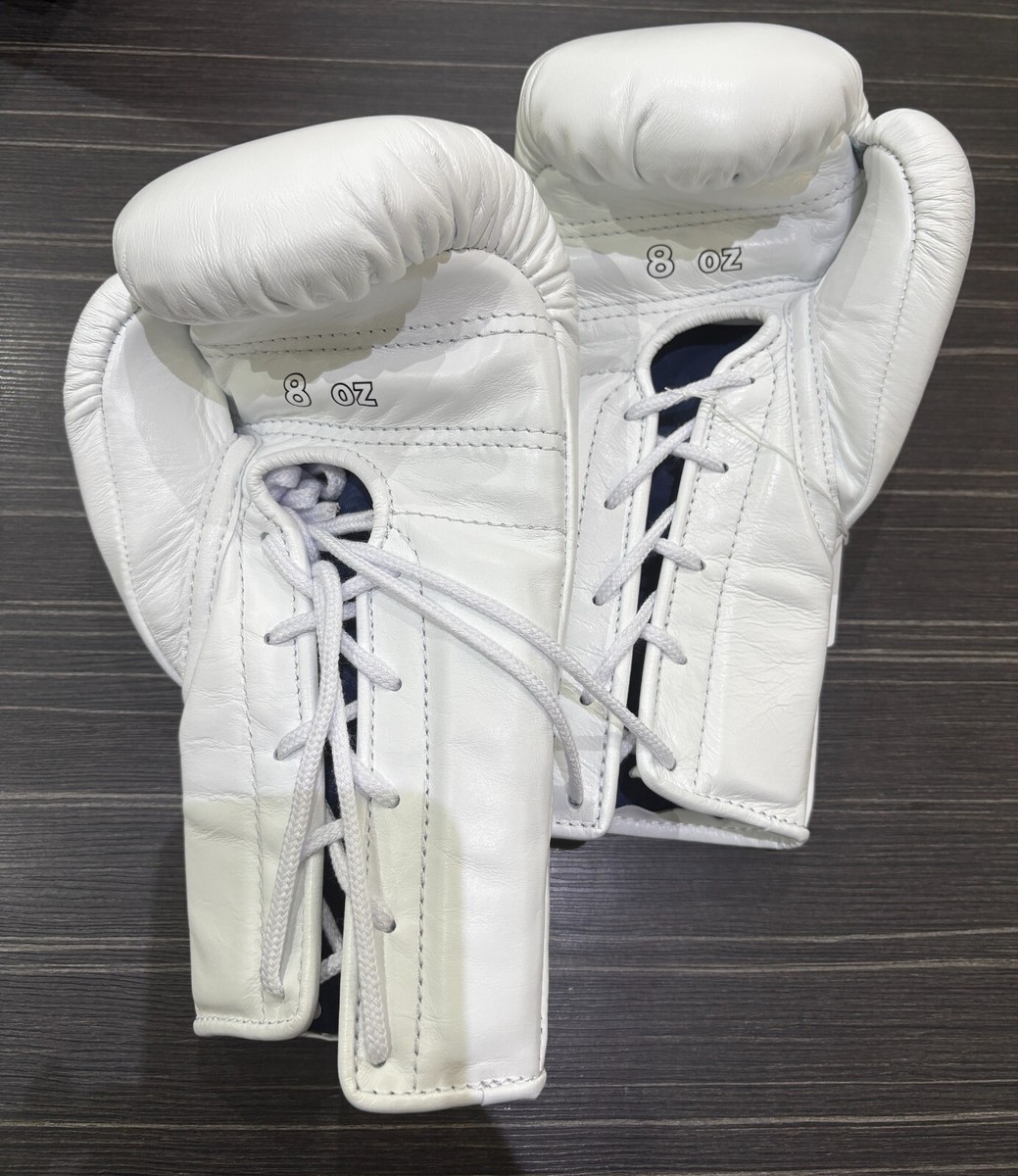 Winning Boxing Gloves Lace Up Pro Type 8 oz White MS-200 Winning Boxing Gloves Lace Up Pro Type 8 oz White MS-200