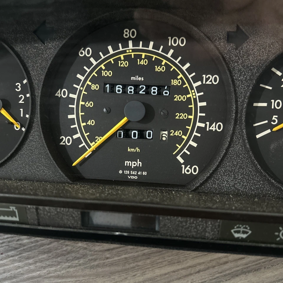 89 90 91 Mercedes 300se w126 medidor de cluster velocímetro MPH 168k 1265424160 - Imagem 2 de 4