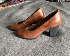 Comfortiva Amora Leather Pump Pillow Top Comfort Dress Shoes Congac Sz 10 WIDE